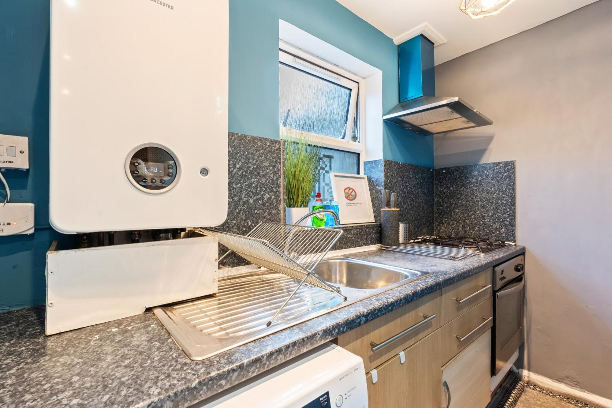 Impeccable 4-bed House In Brixton Casa vacanze