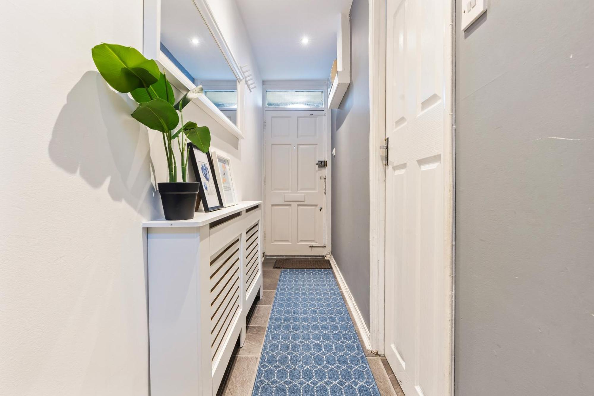 Impeccable 4-bed House In Brixton * Londra